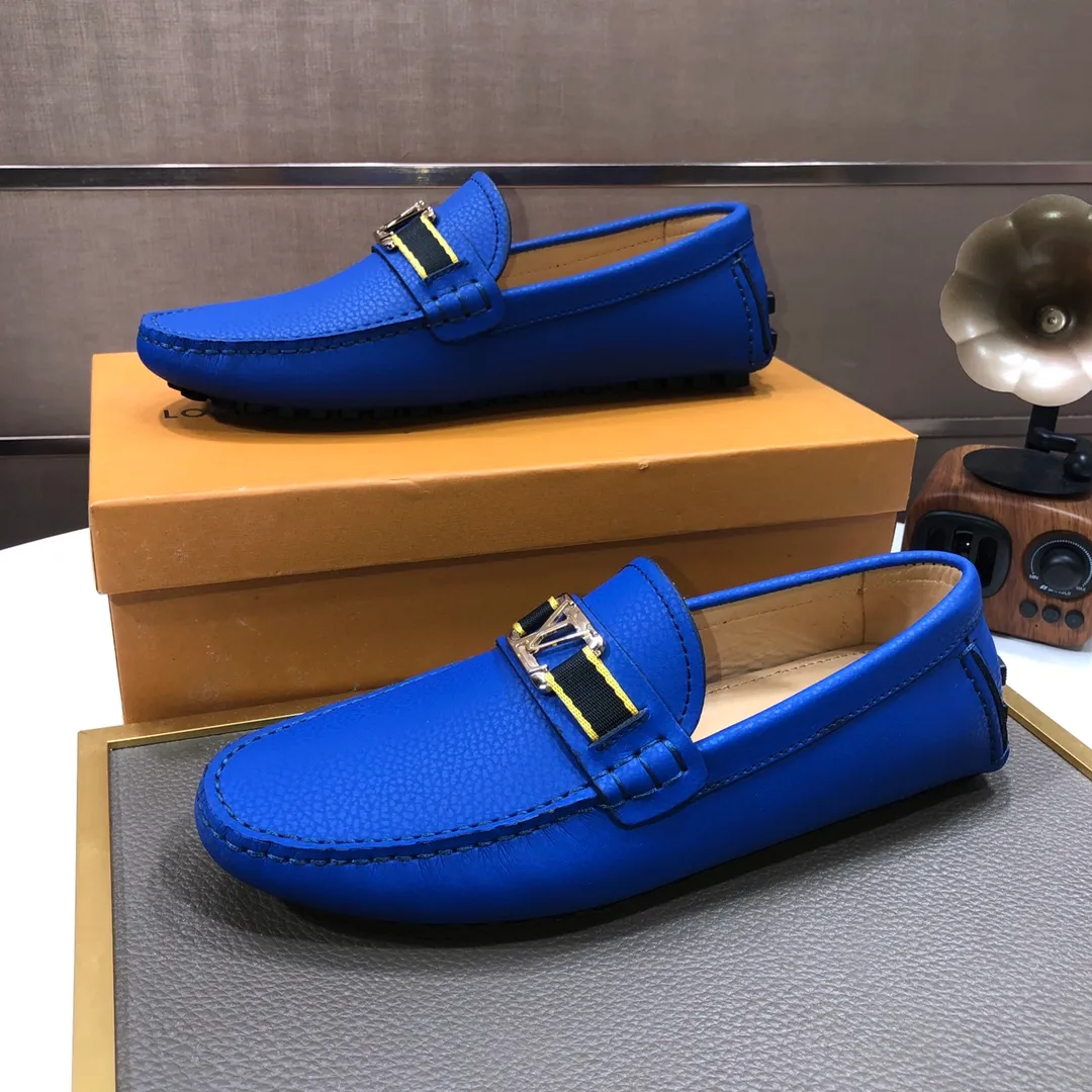 Men's men's shoes 💰420💰 [LV Doudou Shoes] (sheepskin lining) new model is on the market, available on the official website. The new Doudou shoes are processed into single-color materials, and the uppers are made of imported cowhide material. The body of the shoe is fully hemmed with mark thread, and is lined with imported original cowhide leather. The elegant shoe shape is super suitable for all-matching, and the size is 38-44.